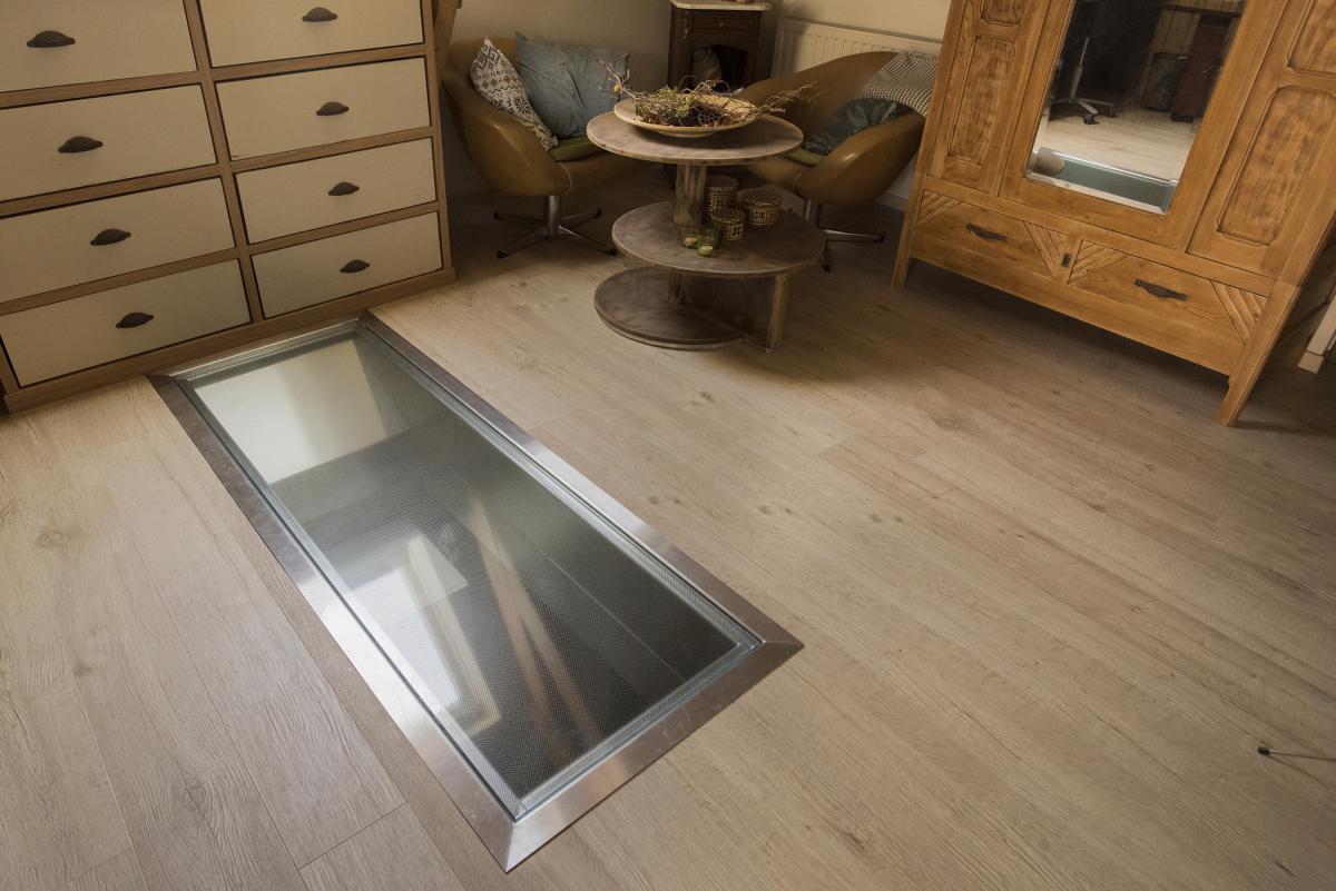 Passerelle - Glazen platform - Inox rechtlijnig geborsteld - Anti-slip glas