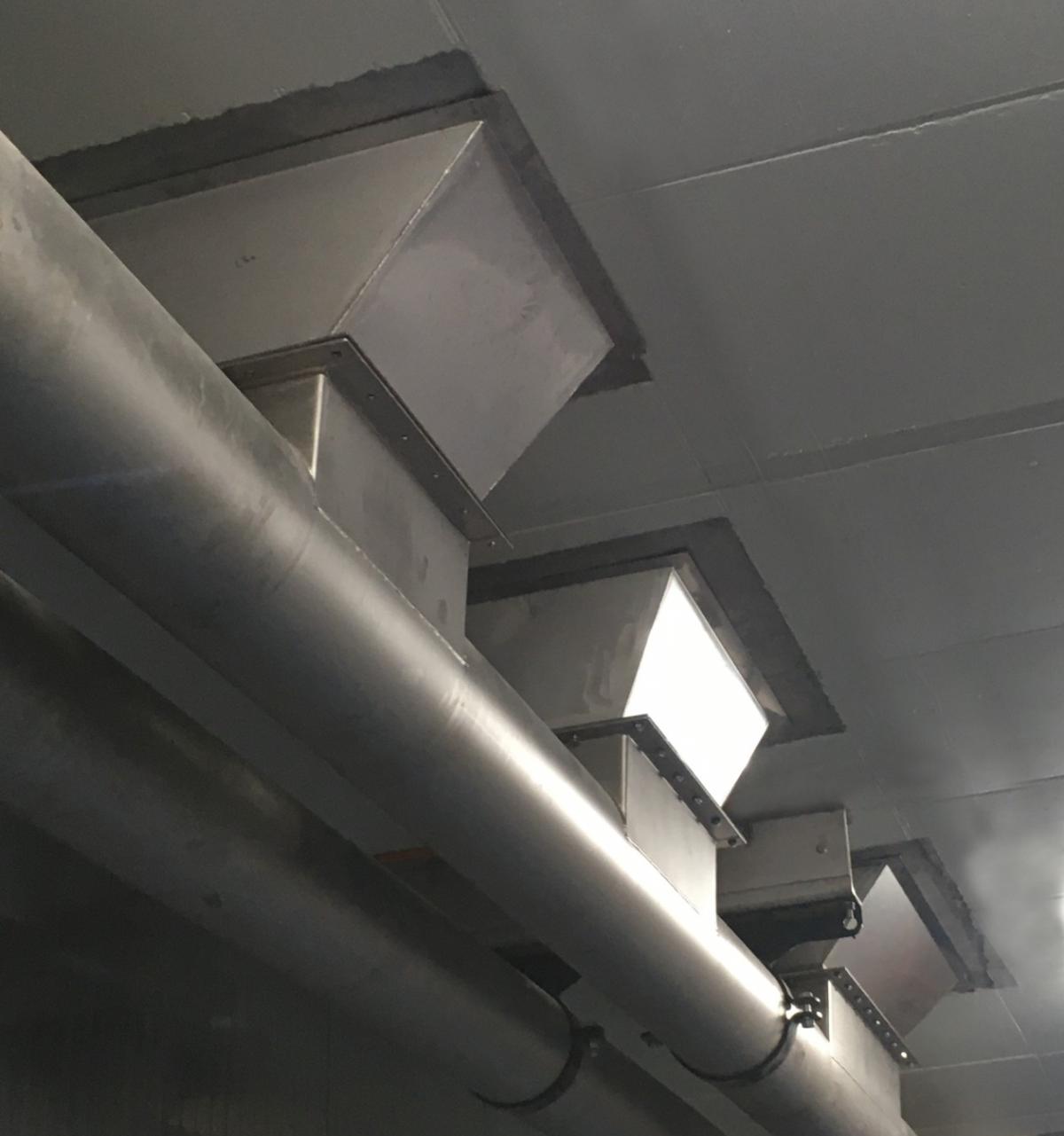 Industrie - Werktafel - Haken - Lekbak - Inox - Erthalon