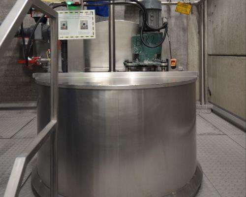 Platform incl. trap, trapleuning, ketels, vloerluiken - Traanplaat - Inox