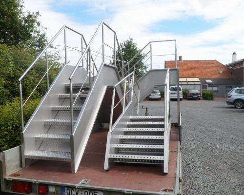 Trappen en platformen - Industriële trap productie overstap - Inox